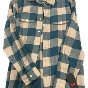 Plaid Levi’s Flannel. New with tags